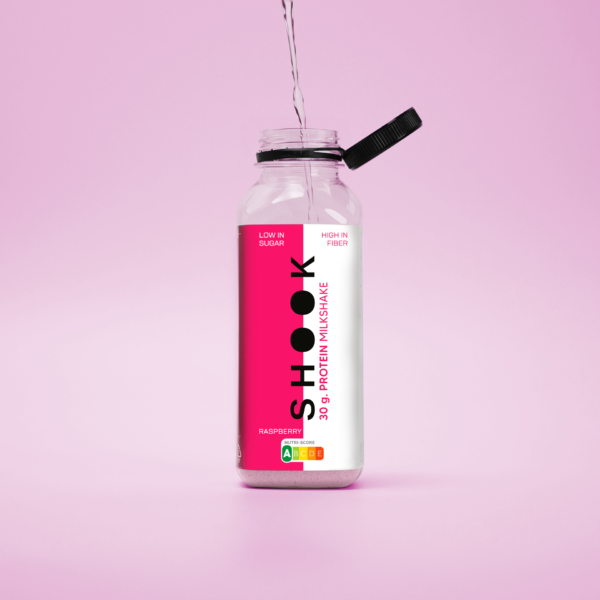 Aviečių skonio baltyminis kokteilis