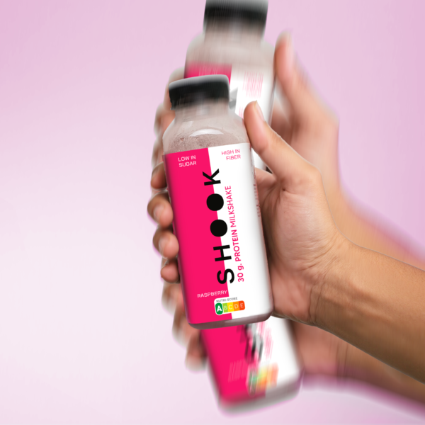 Aviečių skonio baltyminis kokteilis